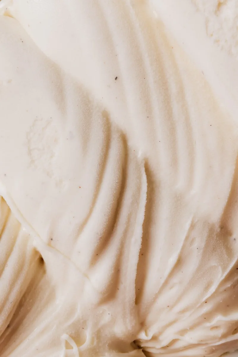 Banane Gelato mit passenden Zutaten